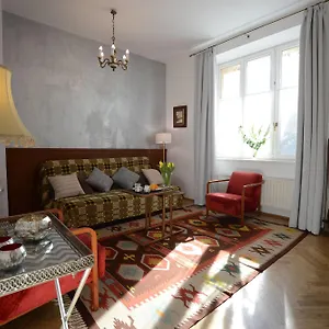 Crystal Old Town Appart hôtel